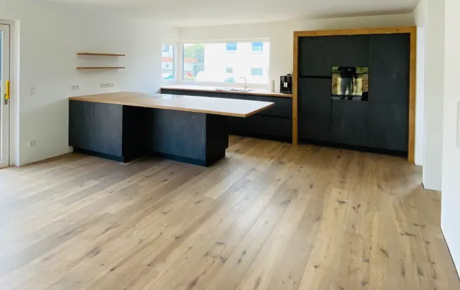 Bodenbeläge & Beschichtungen Traphan Malermeister Malerarbeiten parkett Paderborn